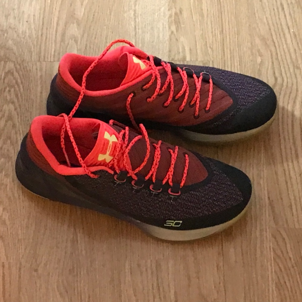 UNDERARMOUR SETH CURRY - Picture 3 of 5